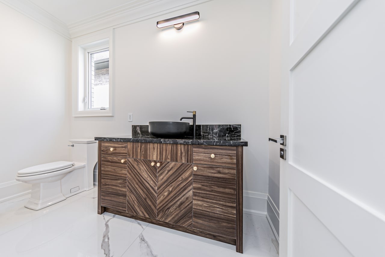 Vanity gallery image 9