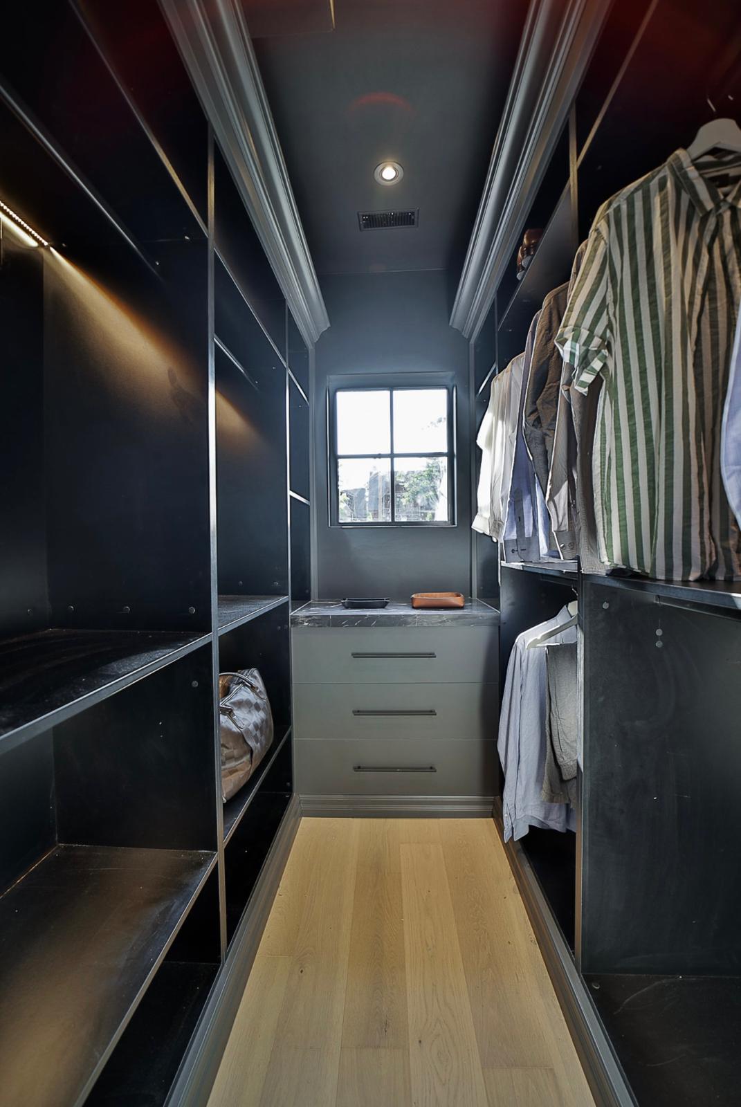 Custom Closet and Wardrobe gallery image 27