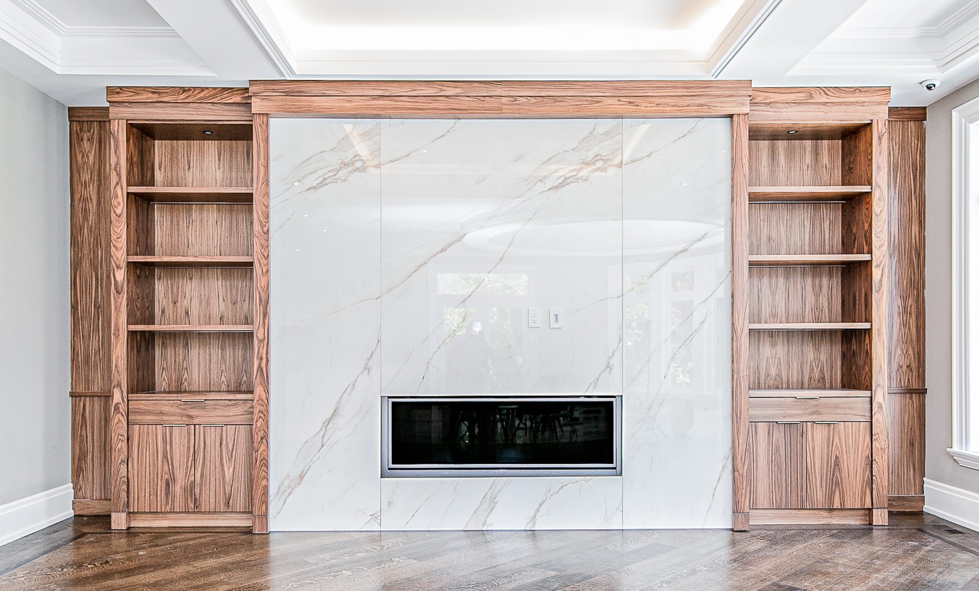 Wall unit gallery image 1