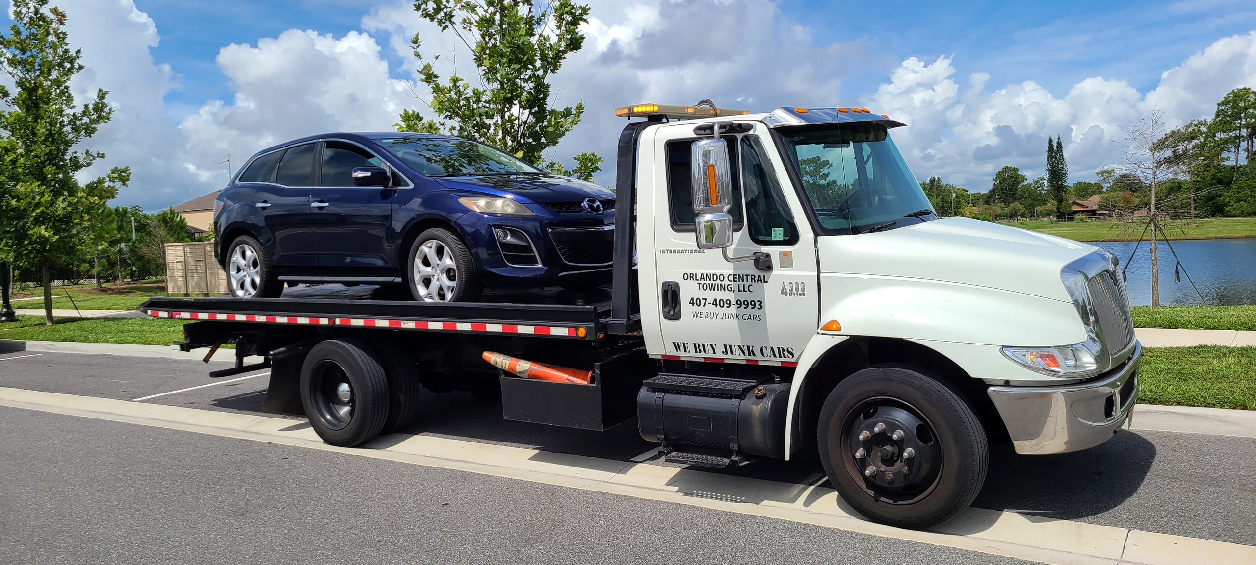 Orlando Central Towing professional tow truck operator providing trusted roadside assistance in Winter Garden and Orlando