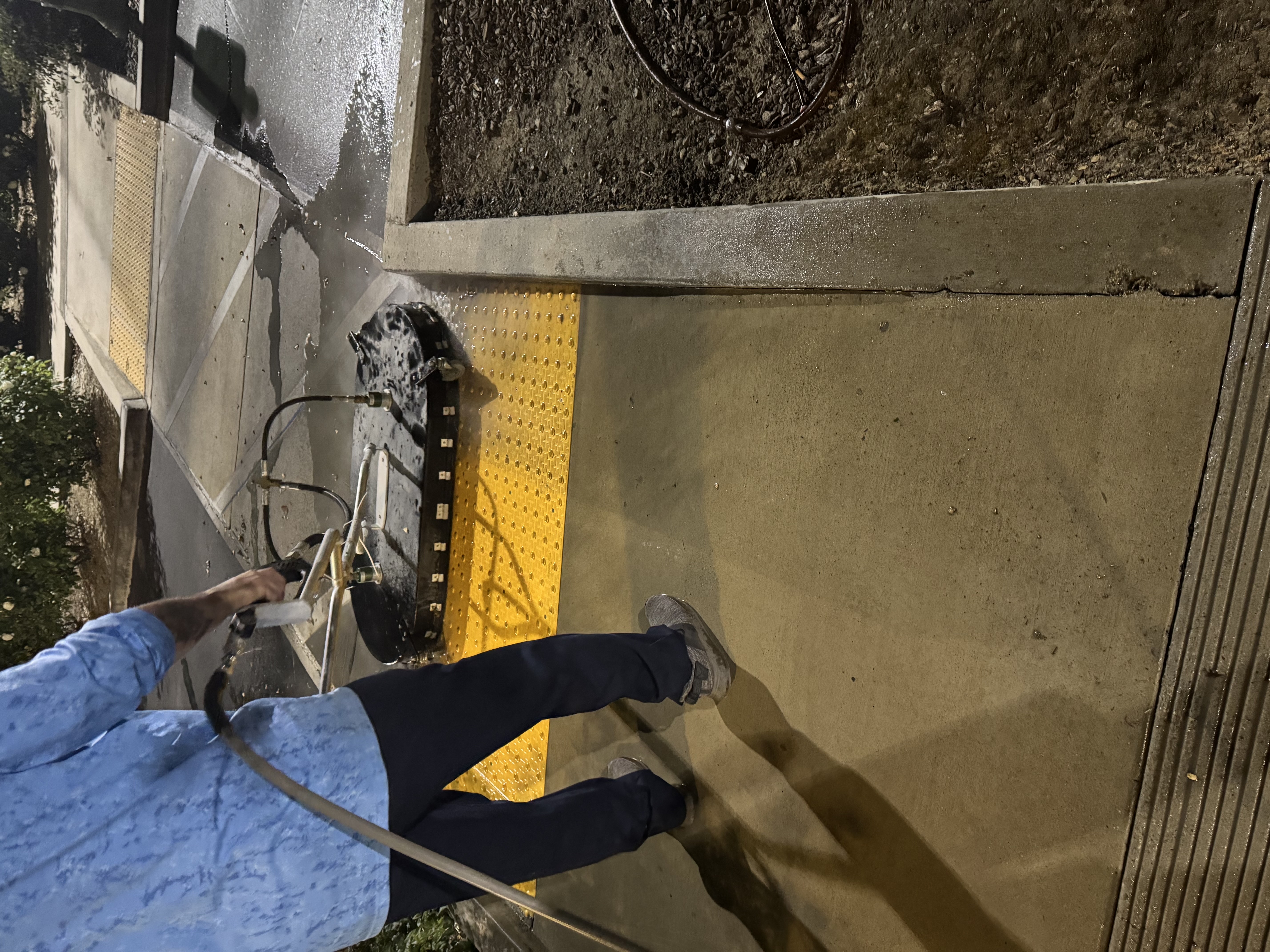 Sidewalk Cleaning for Kingsburg Storefronts and Commercial Properties