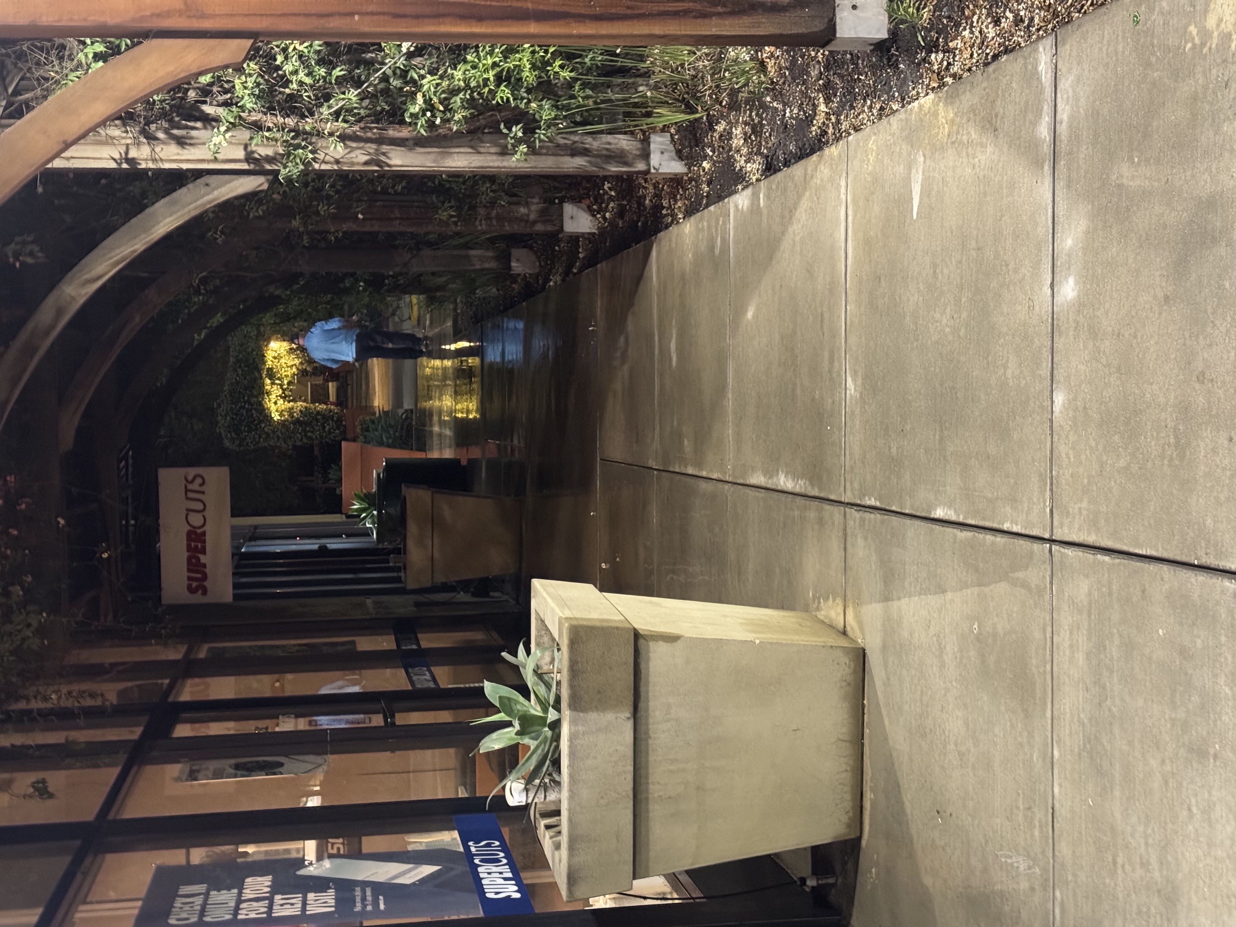 Business Plaza Walkway and Parking Lot Cleaning in Visalia, CA