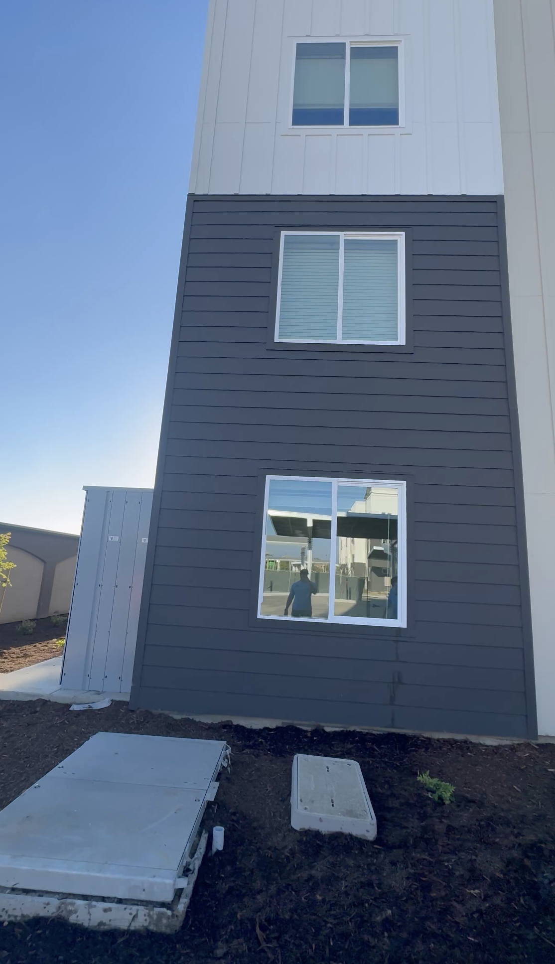 Apartment Complex Window Cleaning and Spring Cleaning in Clovis, CA