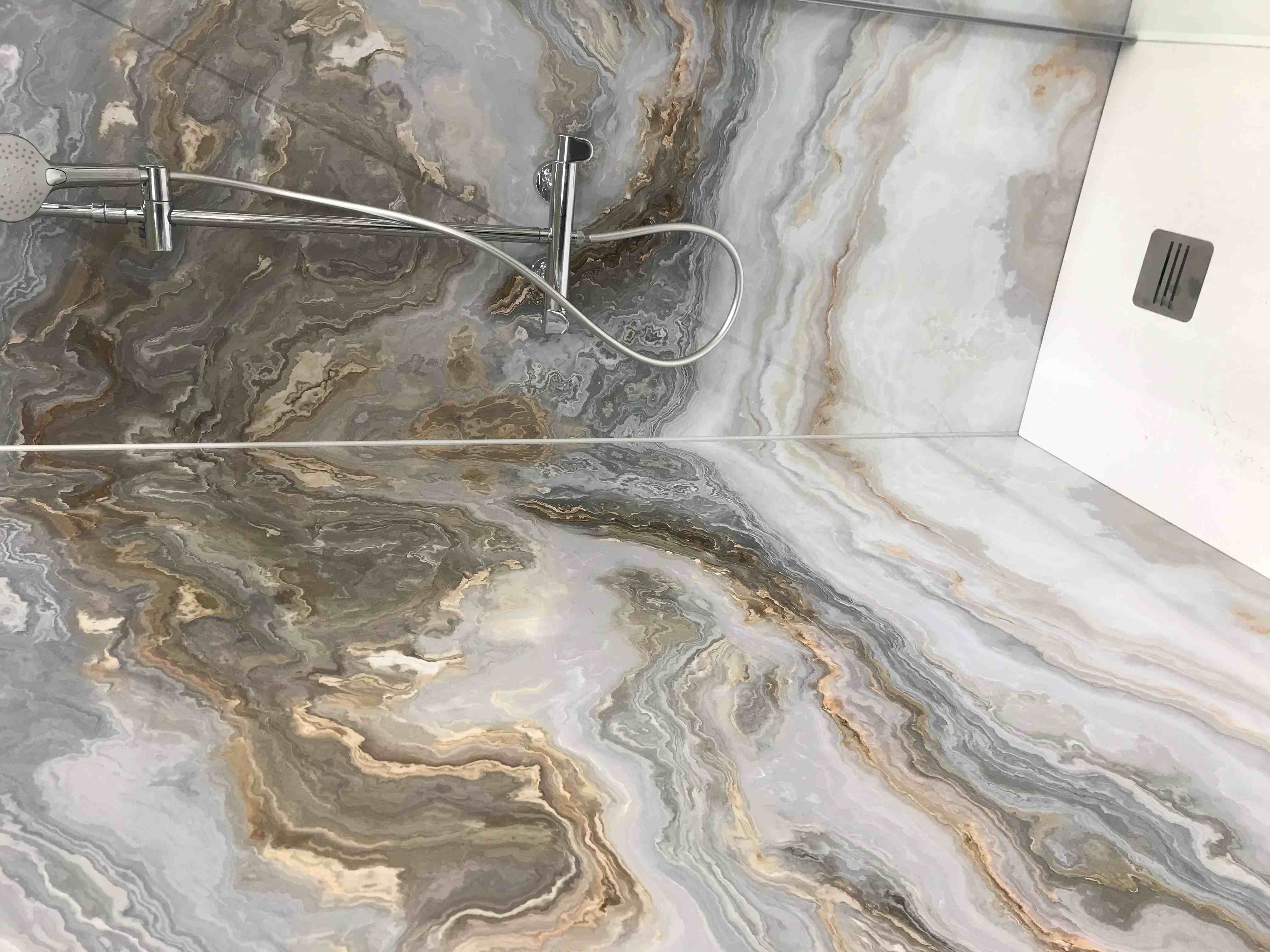 Douche effet marbre onyx