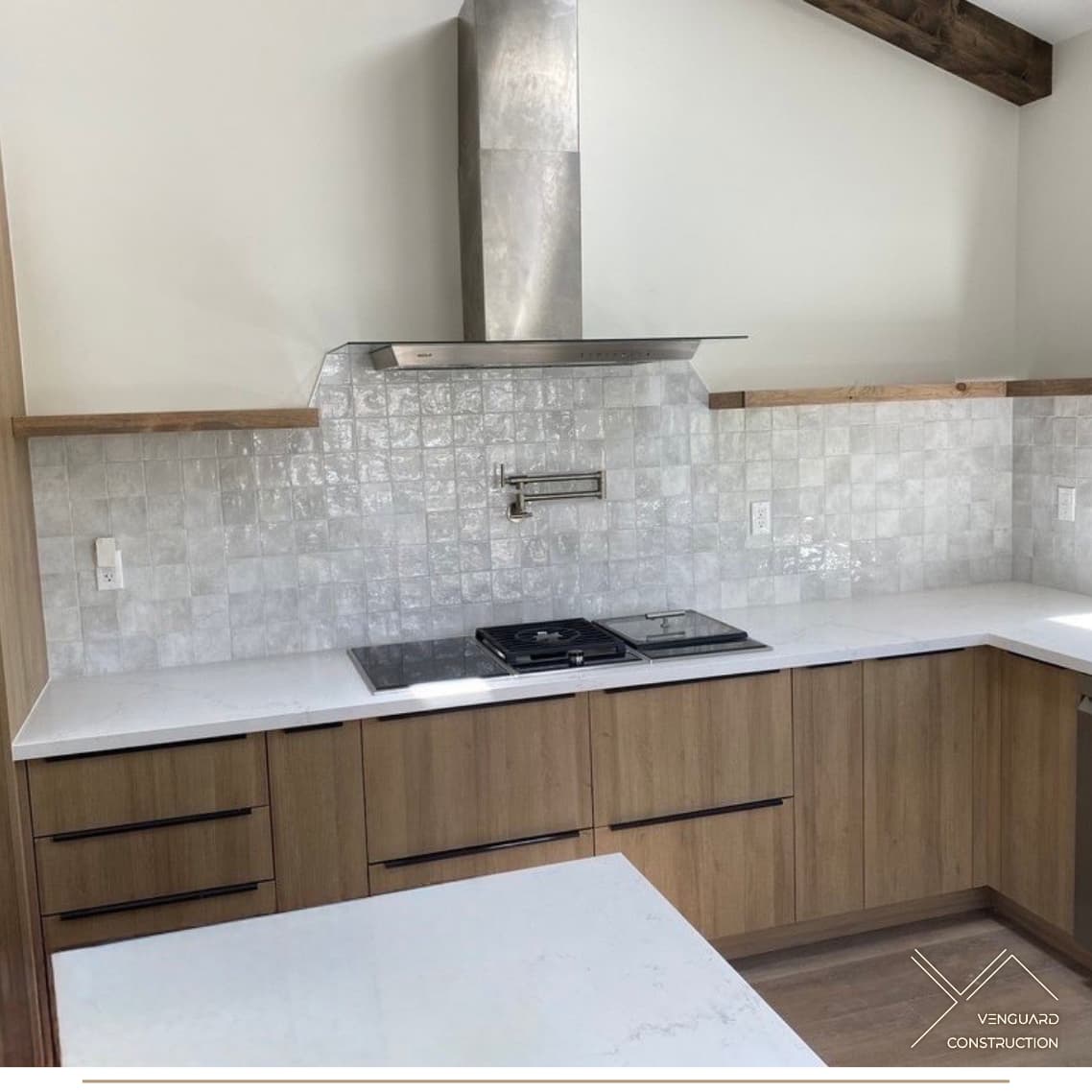 Interior Kitchen 34