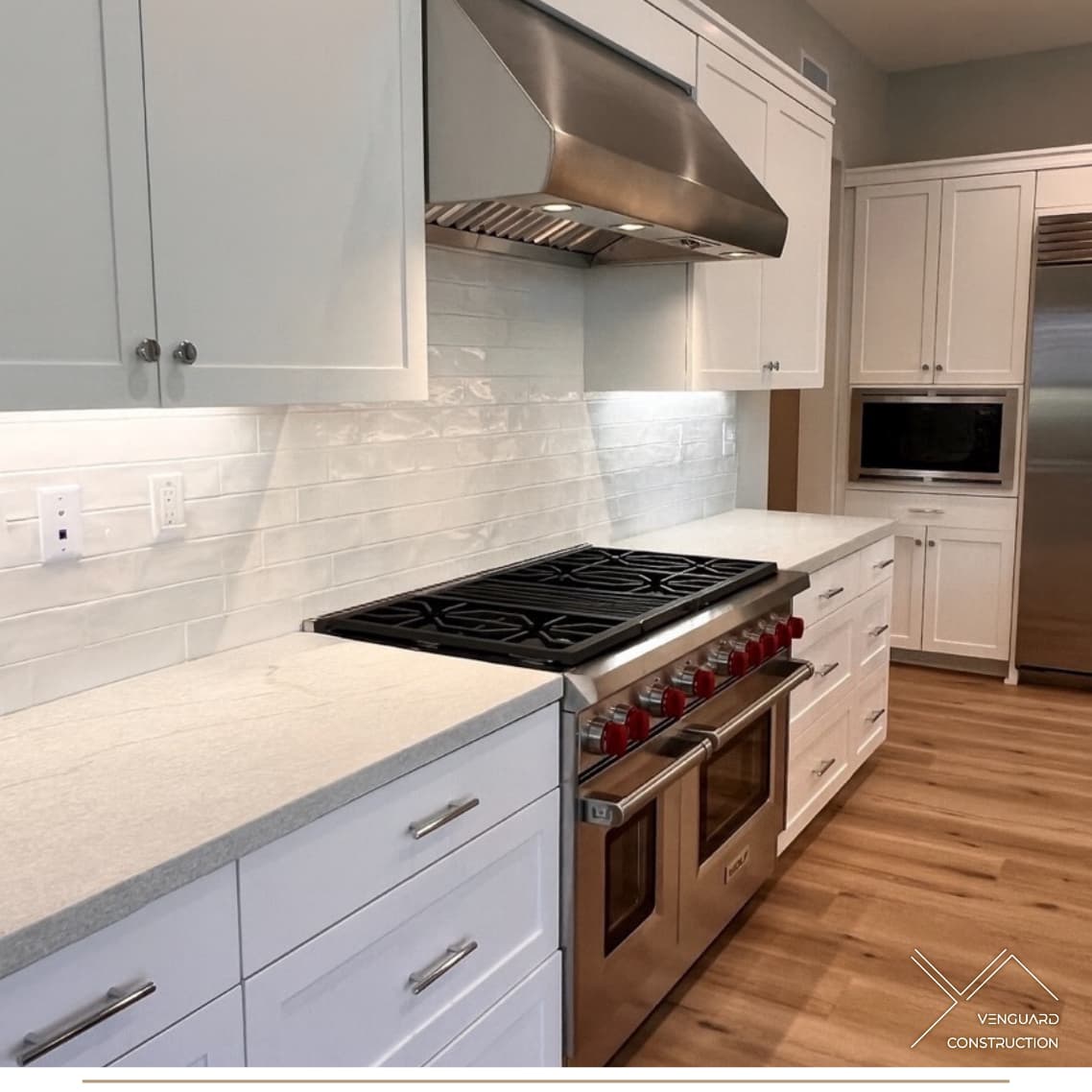 Interior Kitchen 16