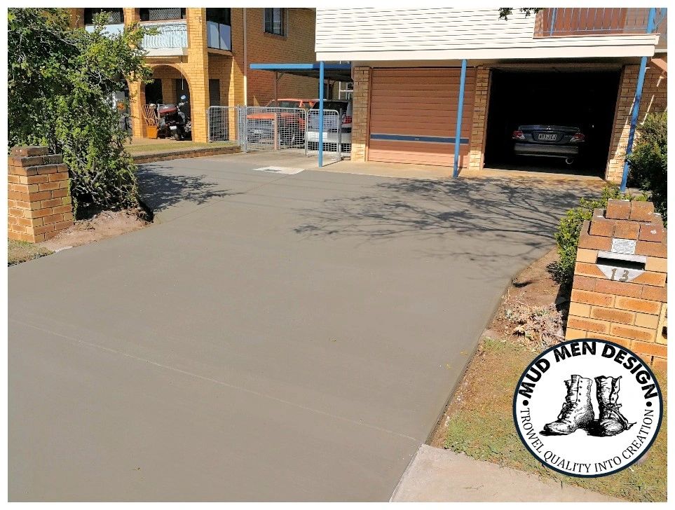 Concrete sealing driveway and path Sunshine Coast — sealed driveway and path charcoal finish