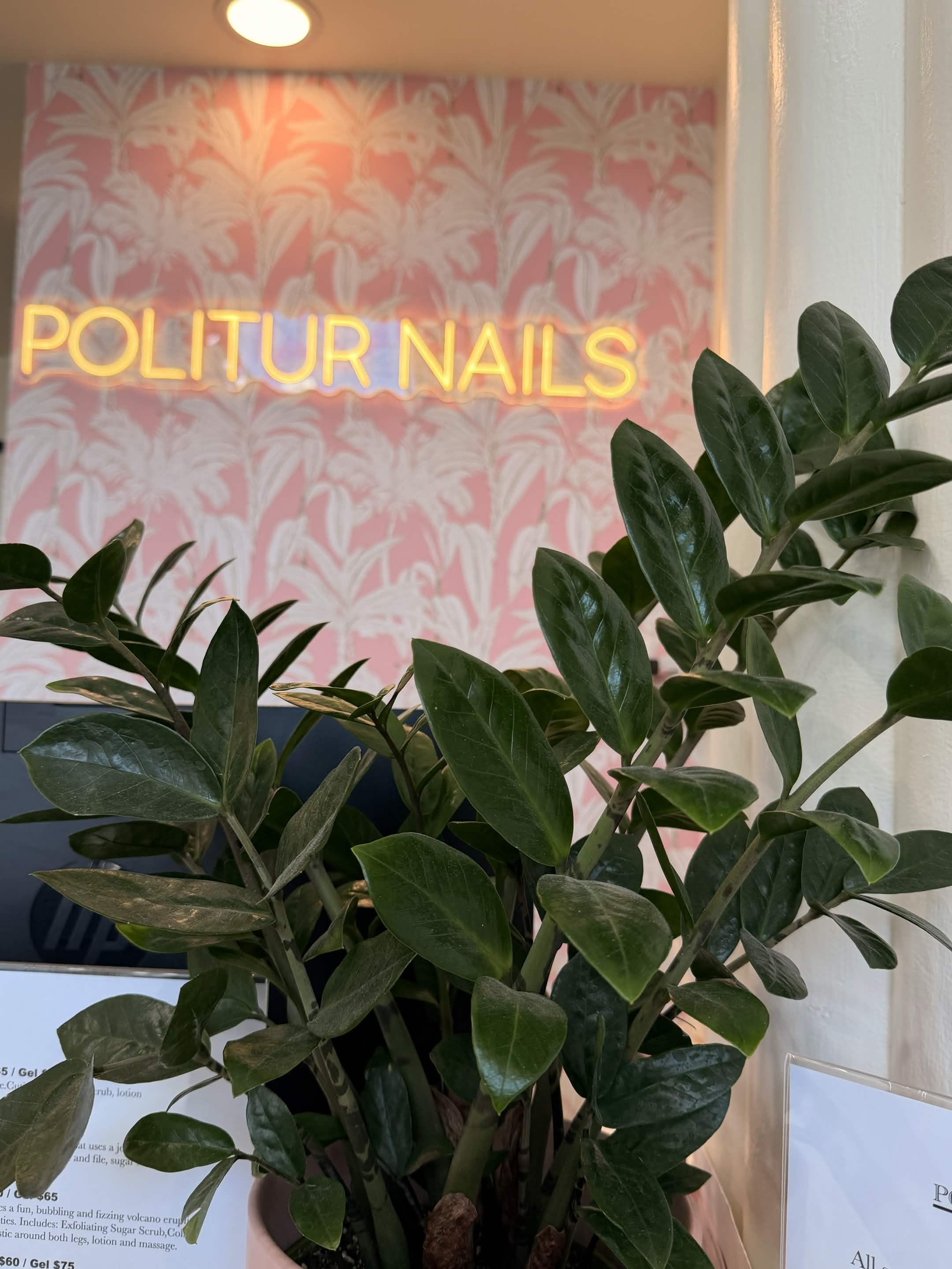 Politur Nails salon interior Koreatown