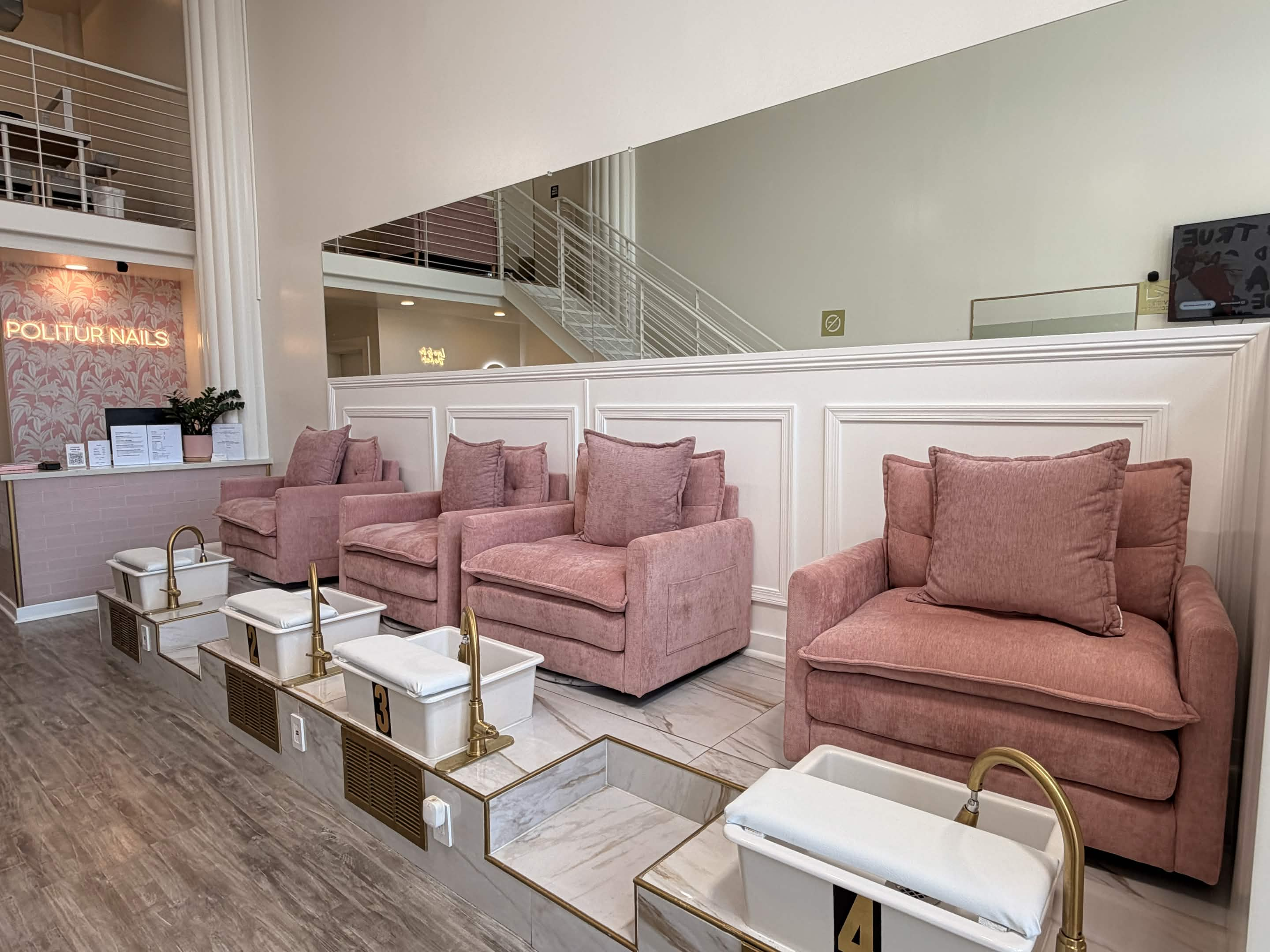 Politur Nails Location 1 - W 3rd St
