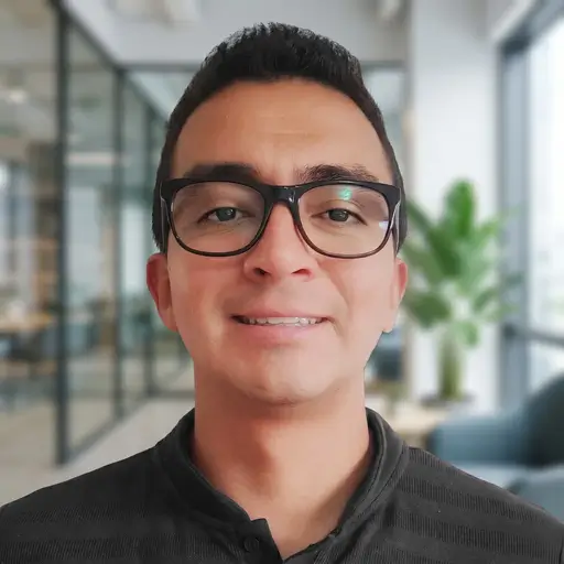 Daniel Páliz — Fundador de PALIZ LLC