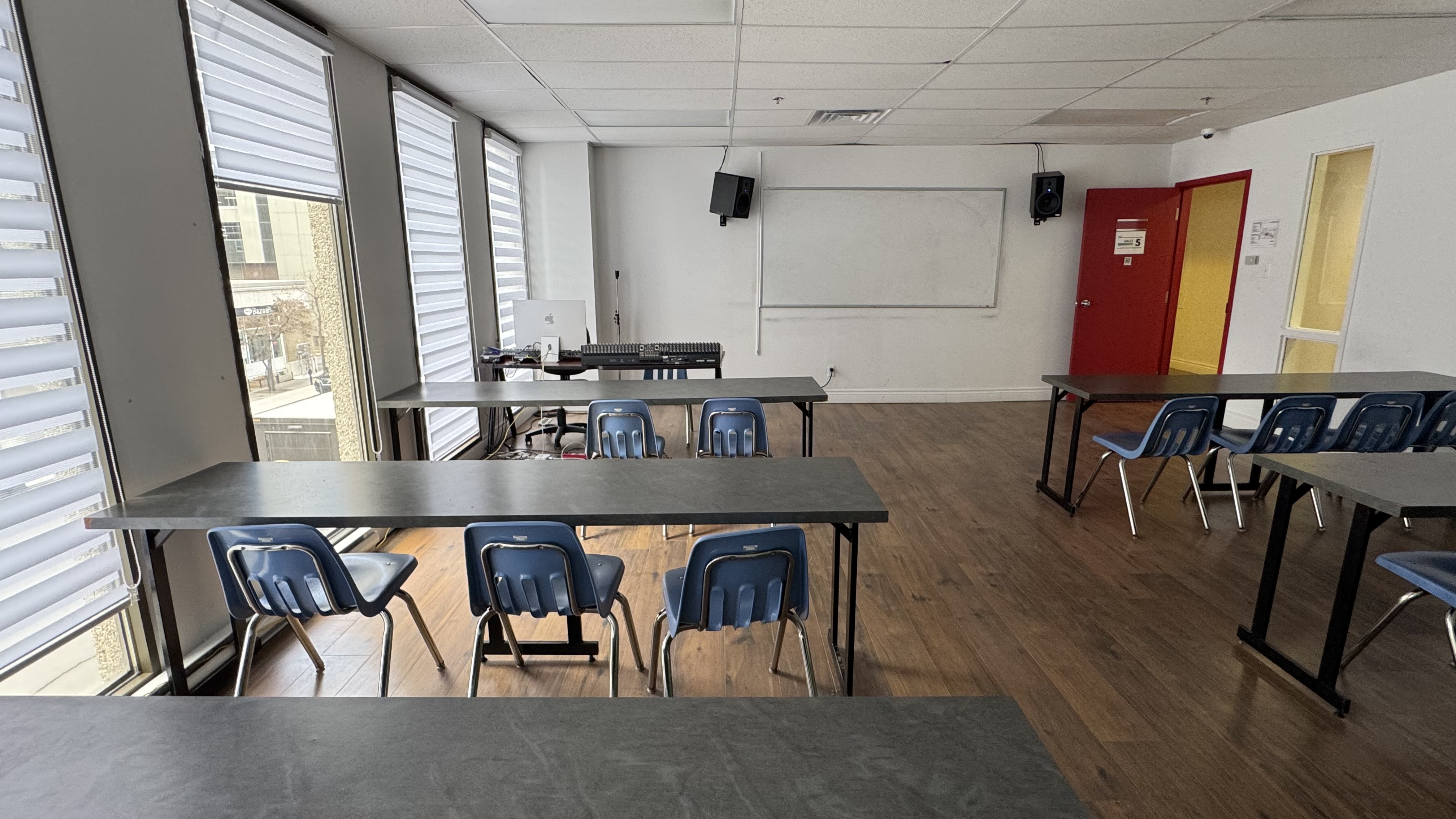 Musitechnic audio engineering school Montreal classroom and college facility 2