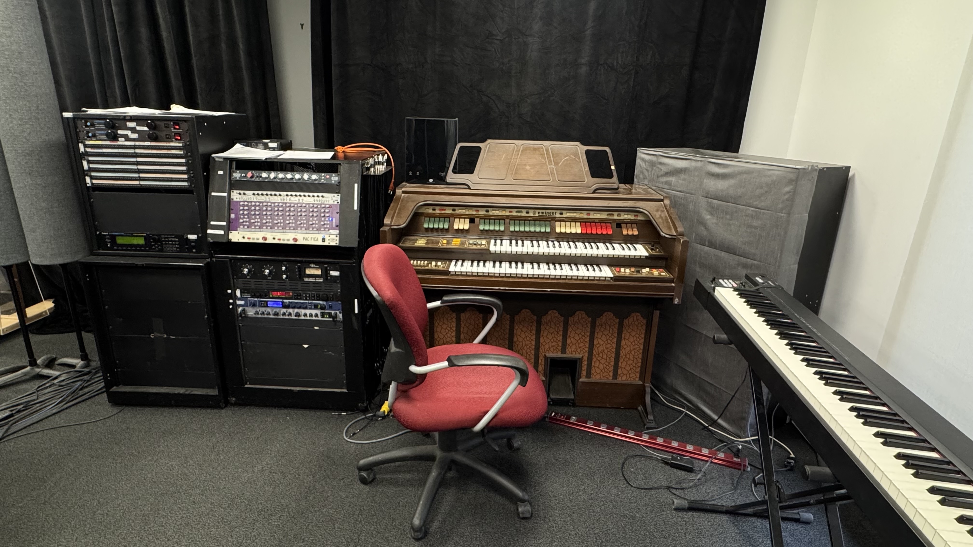 Musitechnic professional recording studio and audio equipment 21