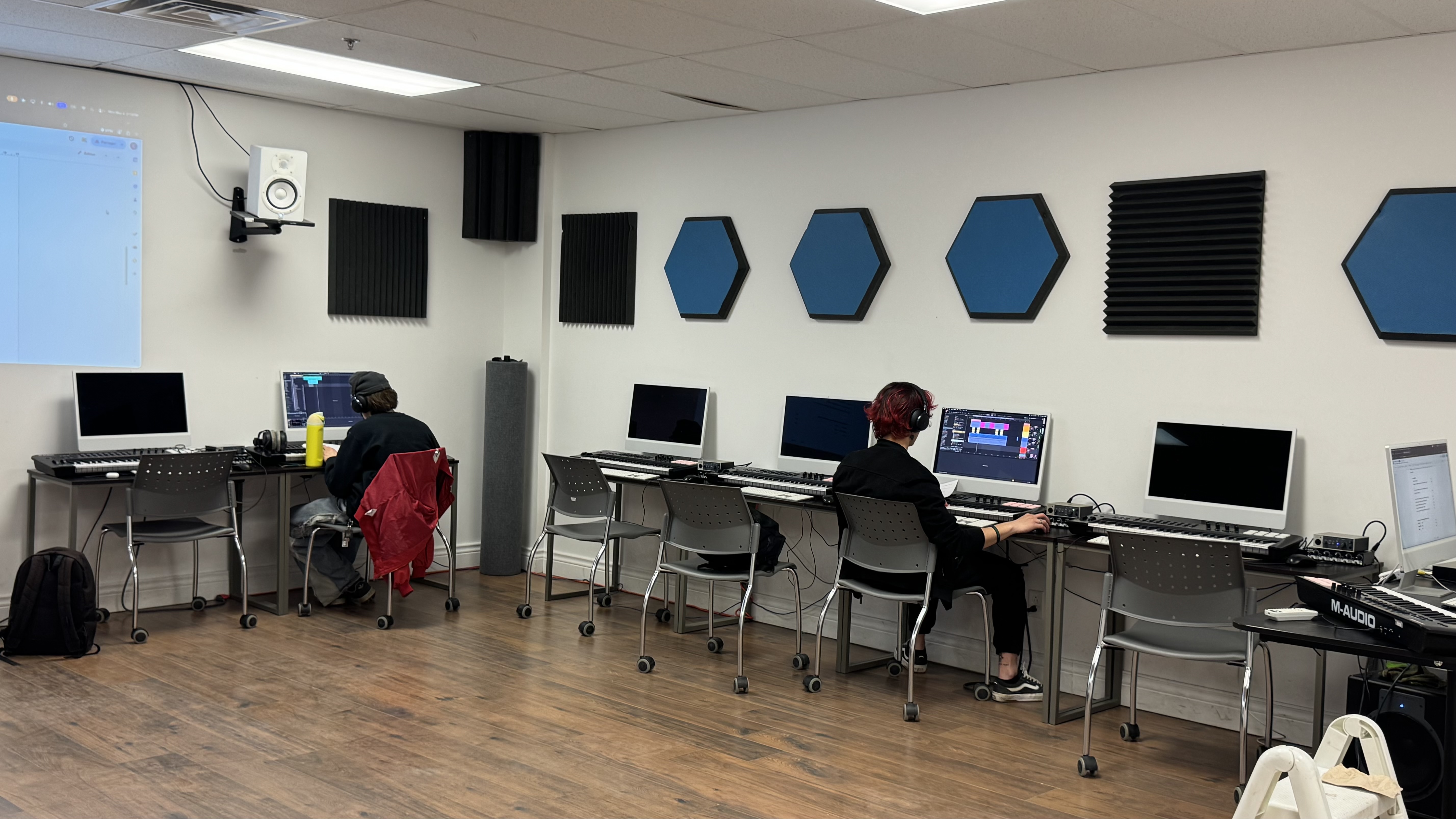 Musitechnic audio engineering school Montreal classroom and college facility 12