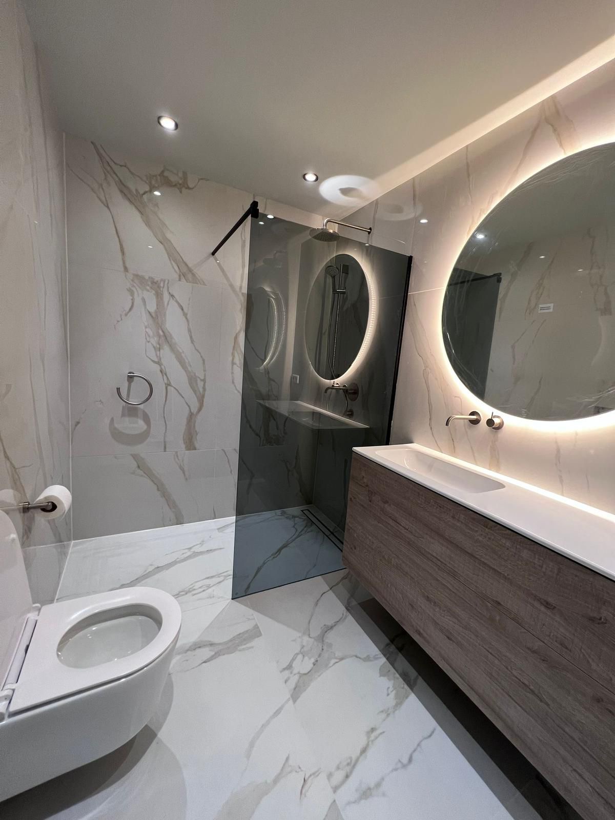 Luxe badkamer renovatie Den Haag