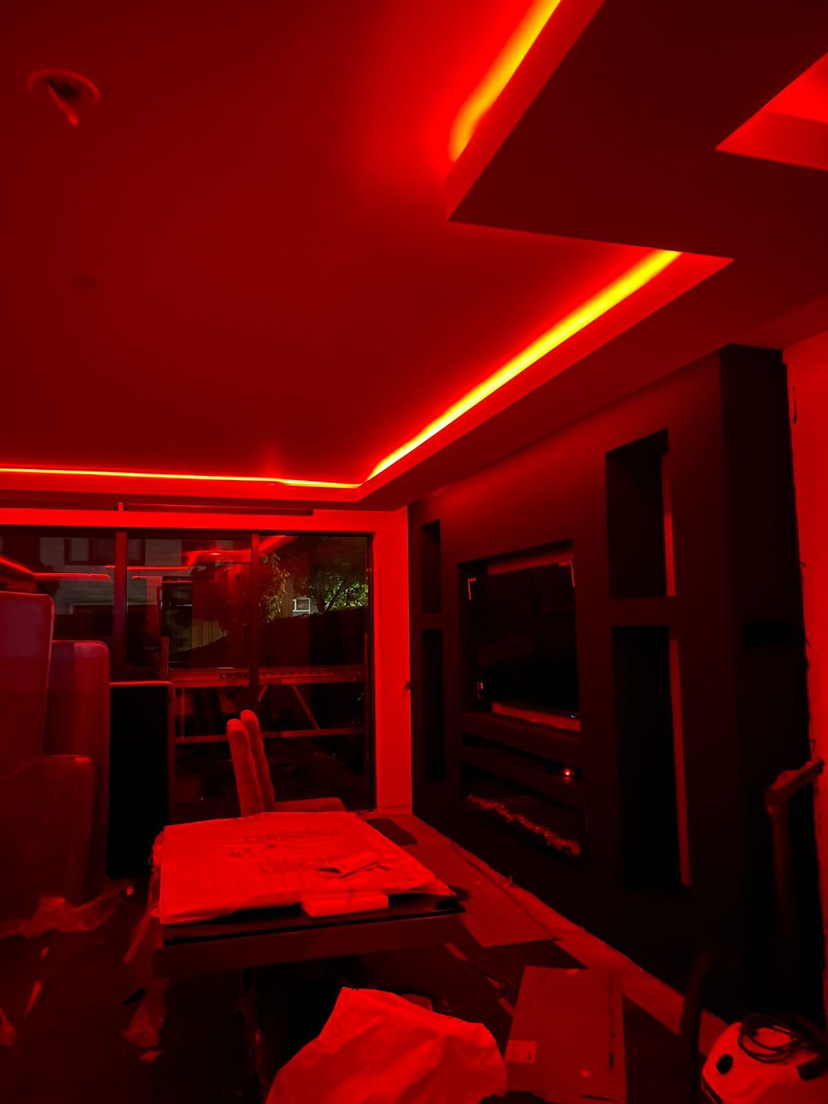 Cinewall met LED verlichting op maat gemaakt timmerwerk Den Haag