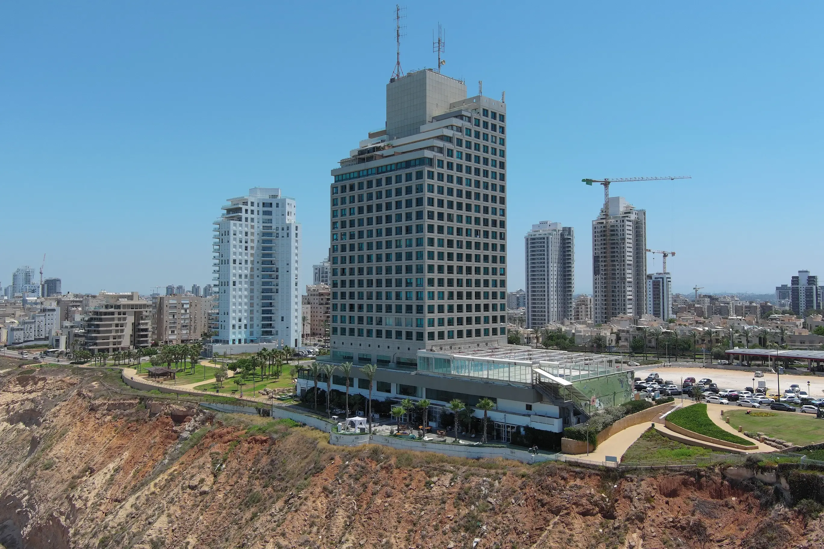 בניין דירות בנתניה תמונה 3