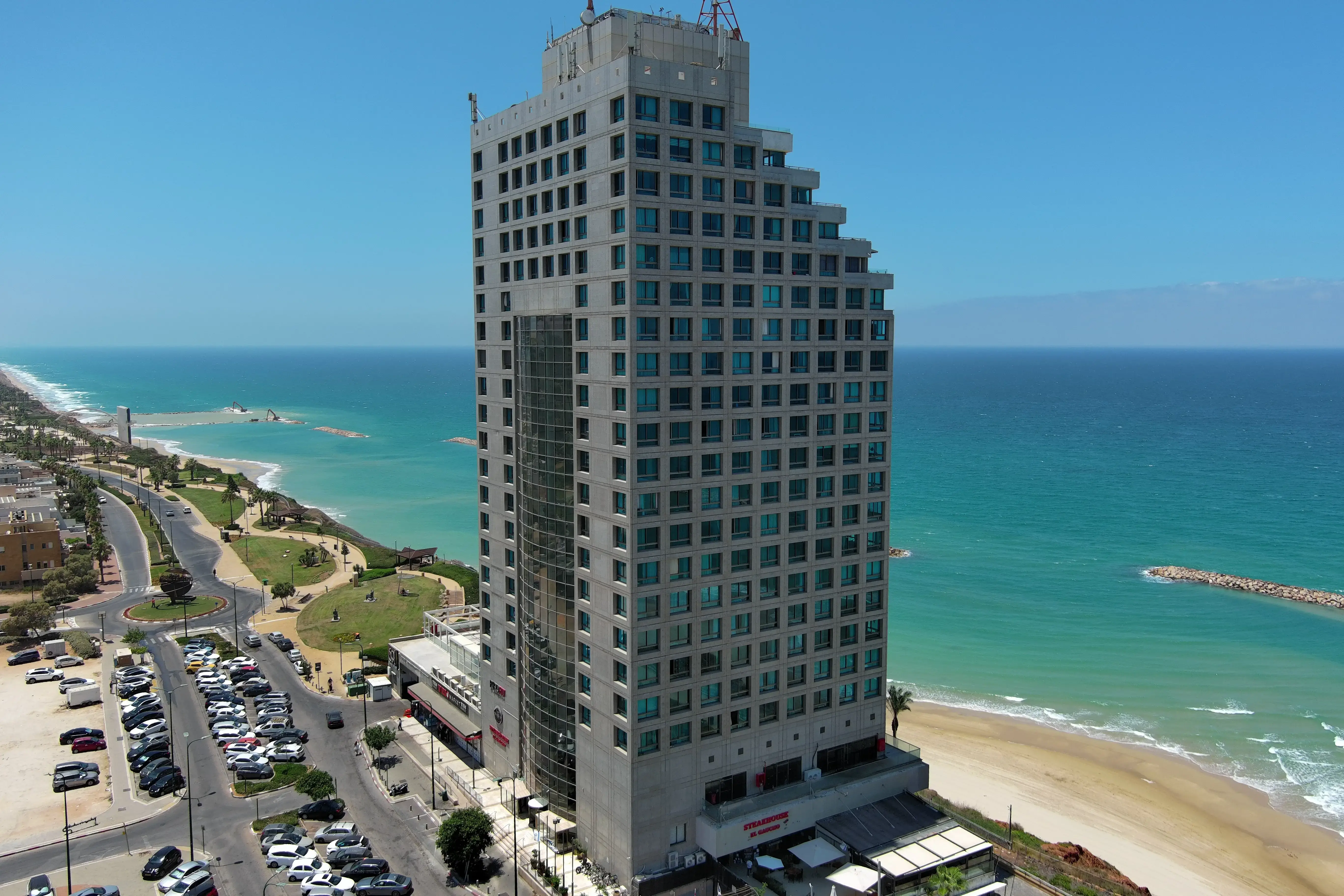 בניין דירות בנתניה