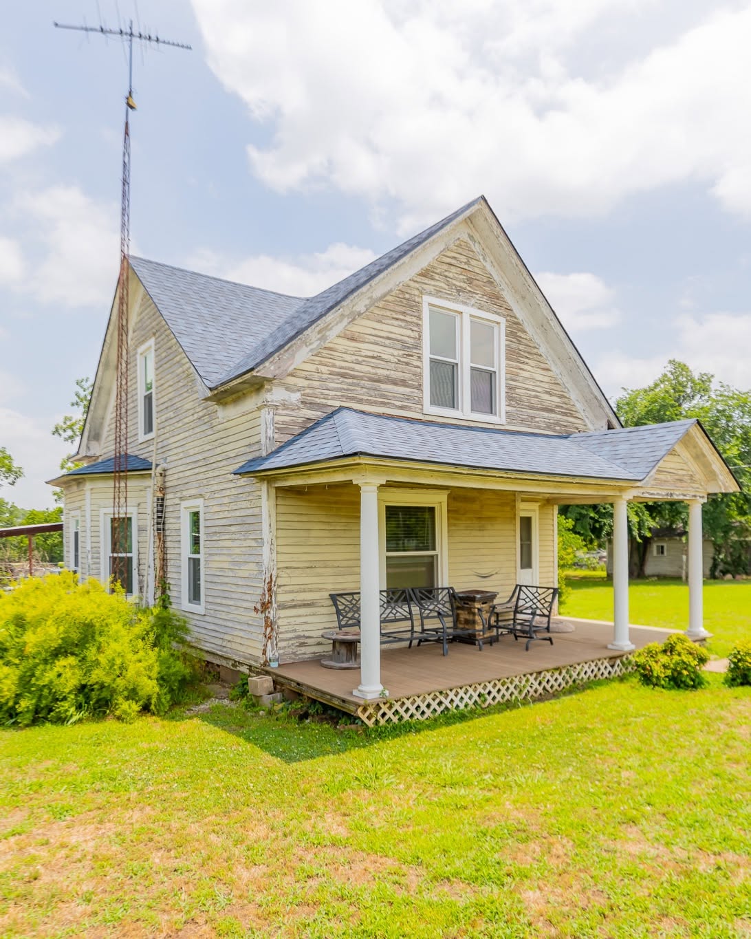 Before: Complete Historic Home Exterior & Siding Transformation