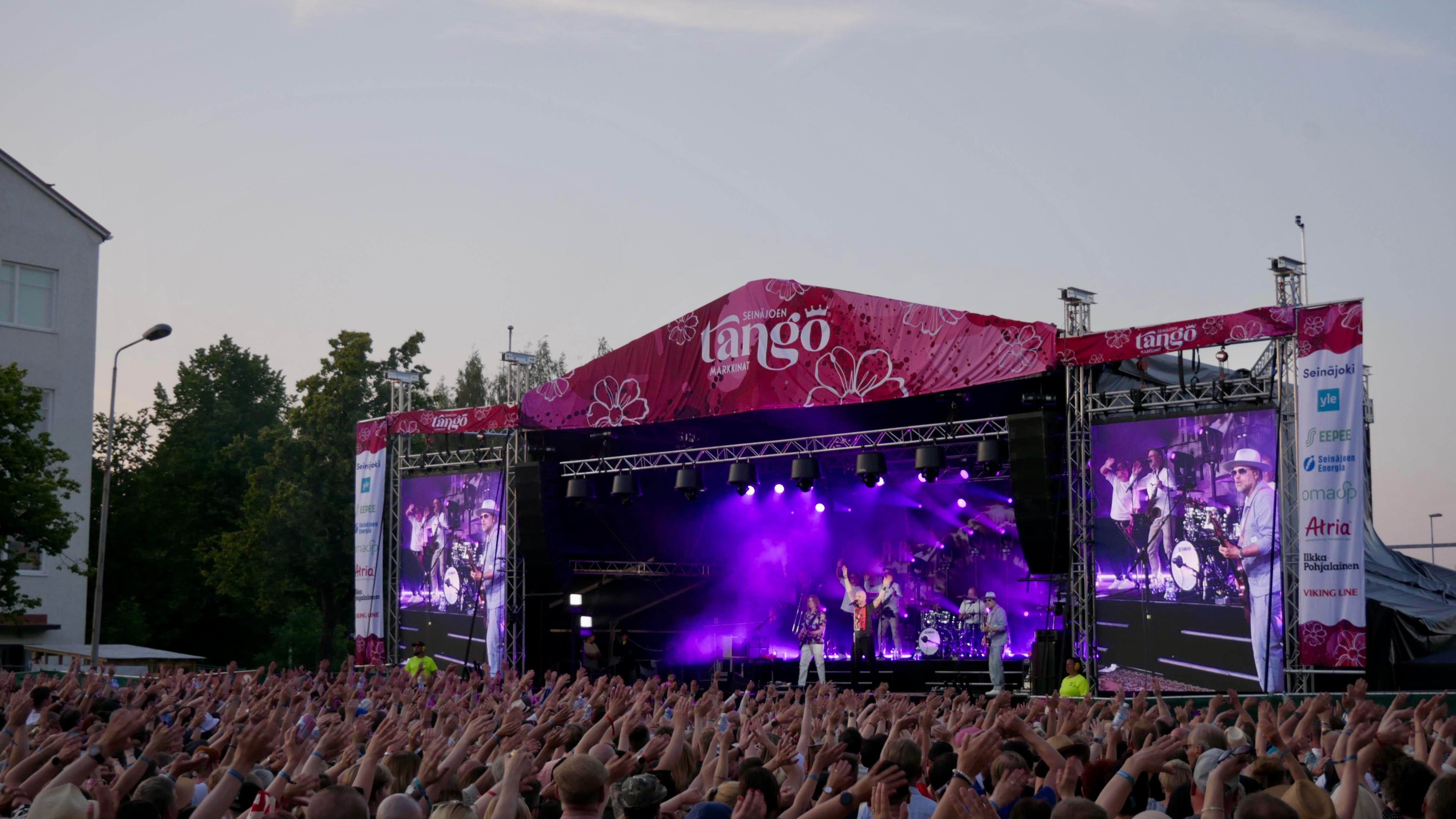 Tapahtumavalaistus ja LED-näytöt festivaalilla – Voiceboys