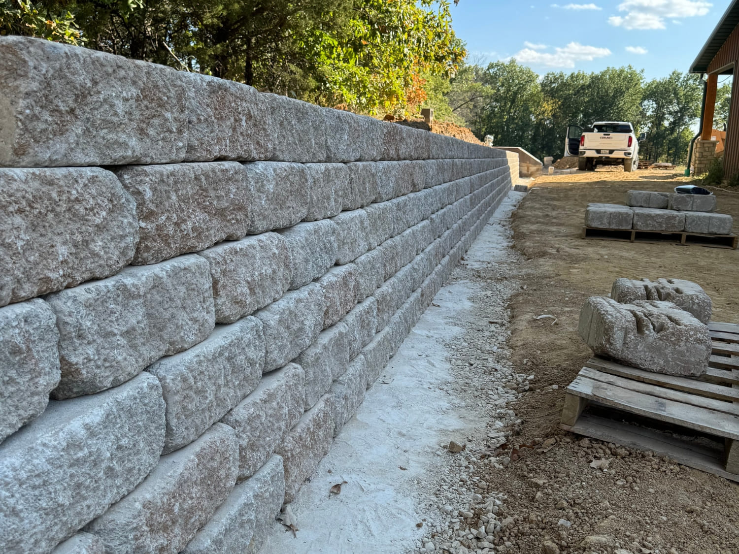 Large retaining wall installation by Bergman Nurseries in Quincy, IL
