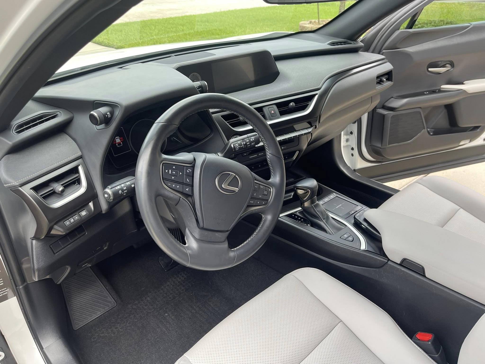 Car interior detail - Drip N Shine