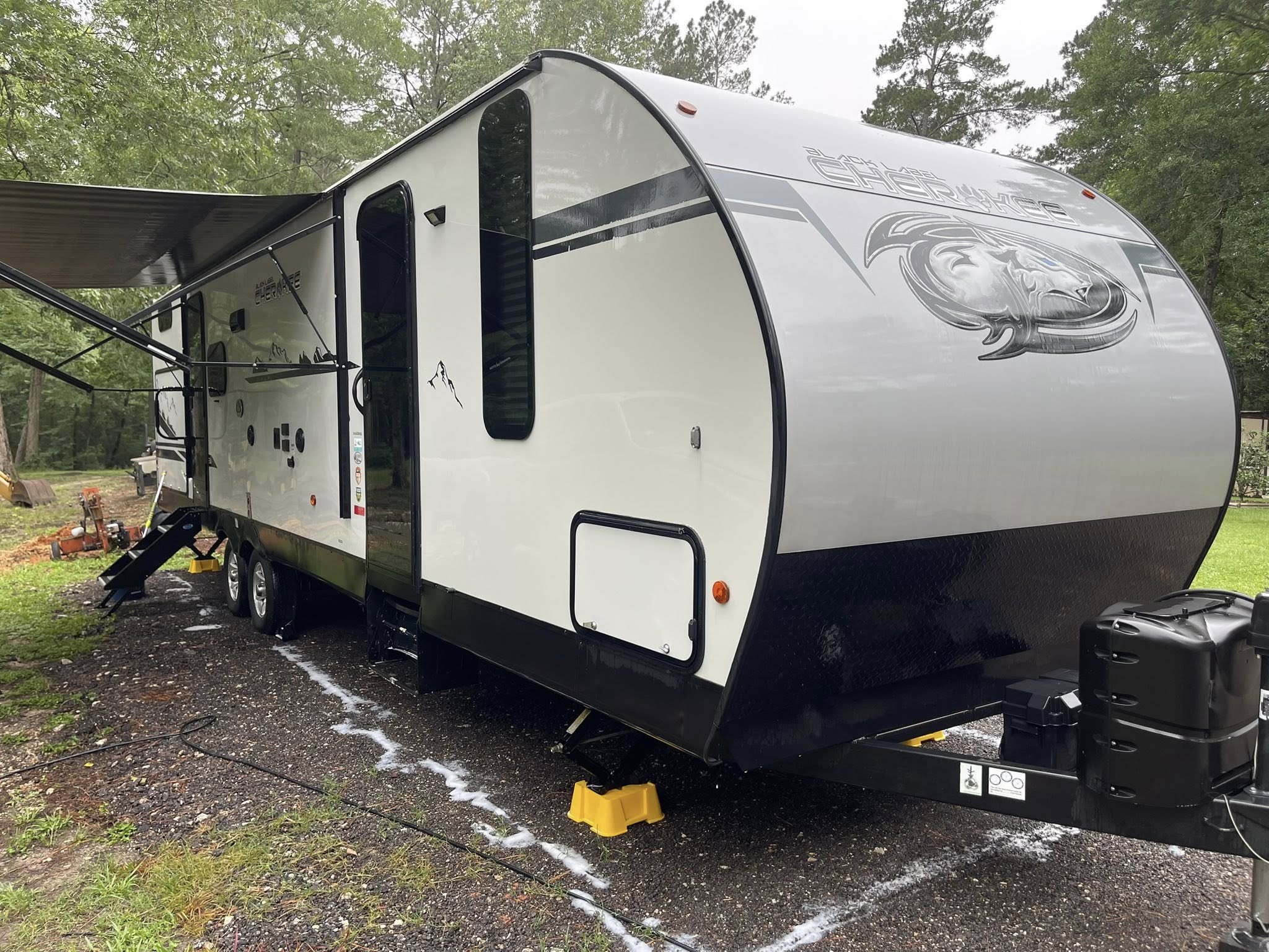 RV detailing before - Drip N Shine