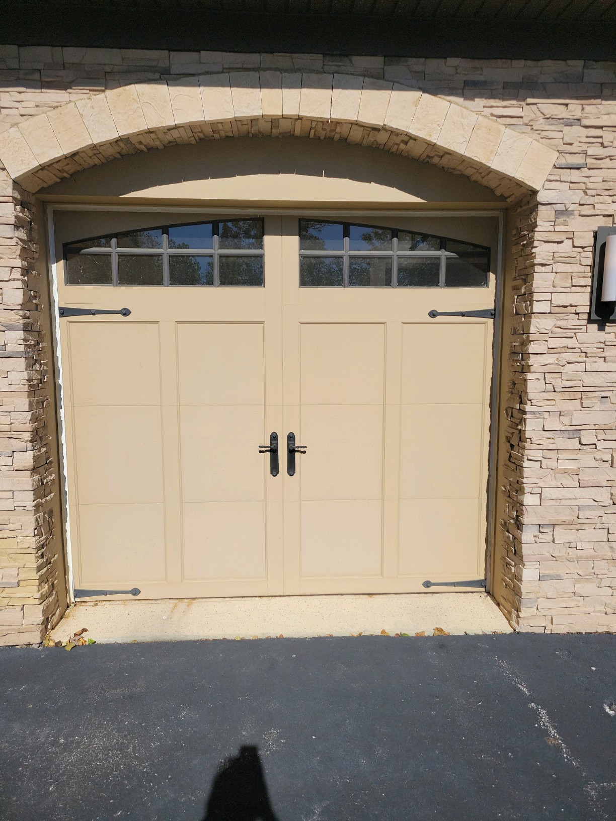 Carriage Style Installation
