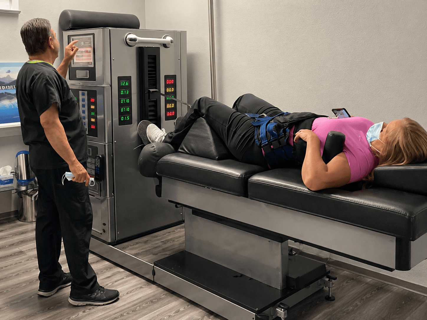 Mesa de descompresión espinal DRX9000 en el SpinalAid Disc Center de Orlando
