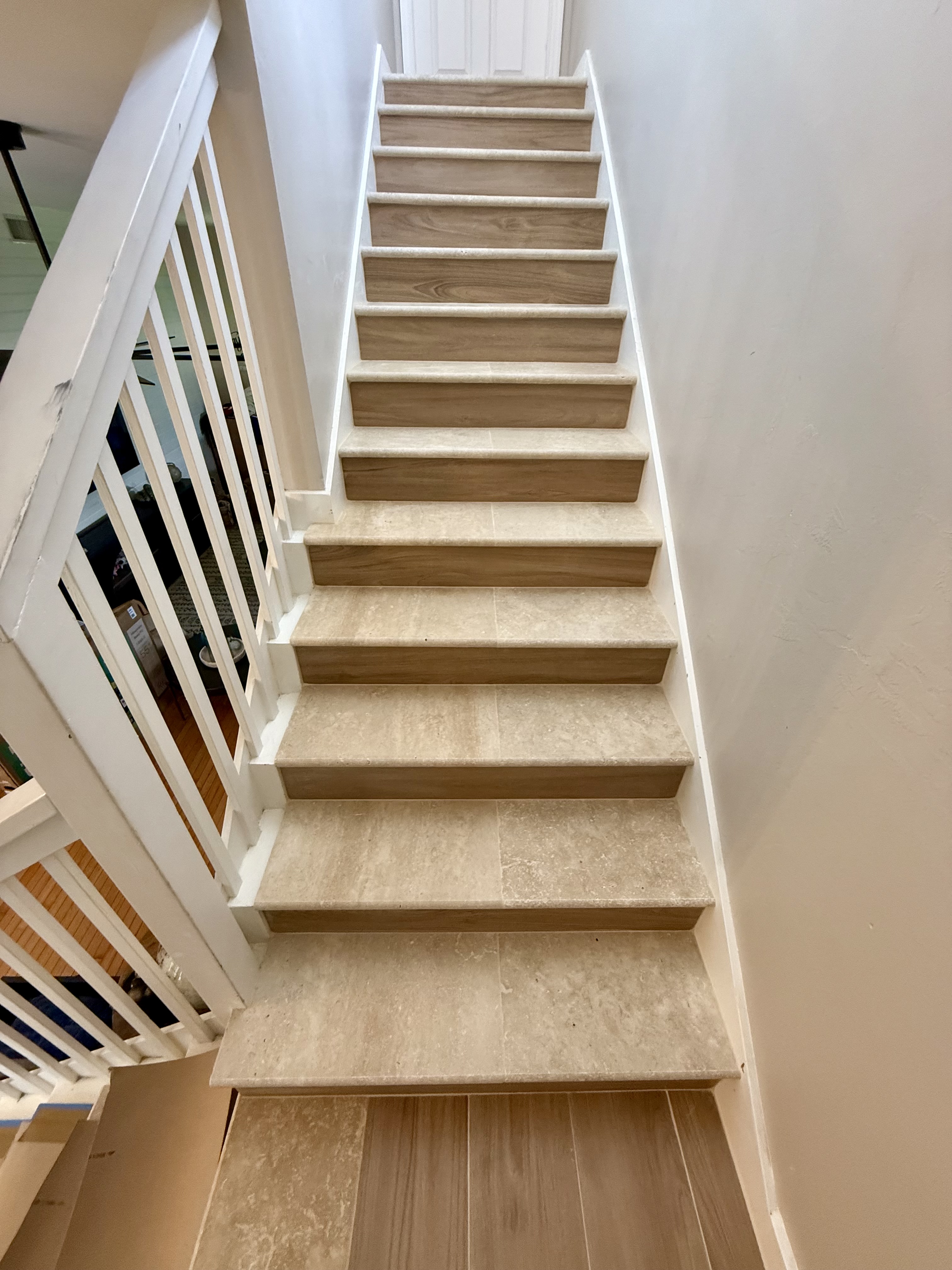 Staircase flooring