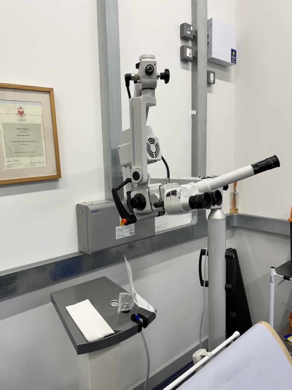Microsuction equipment