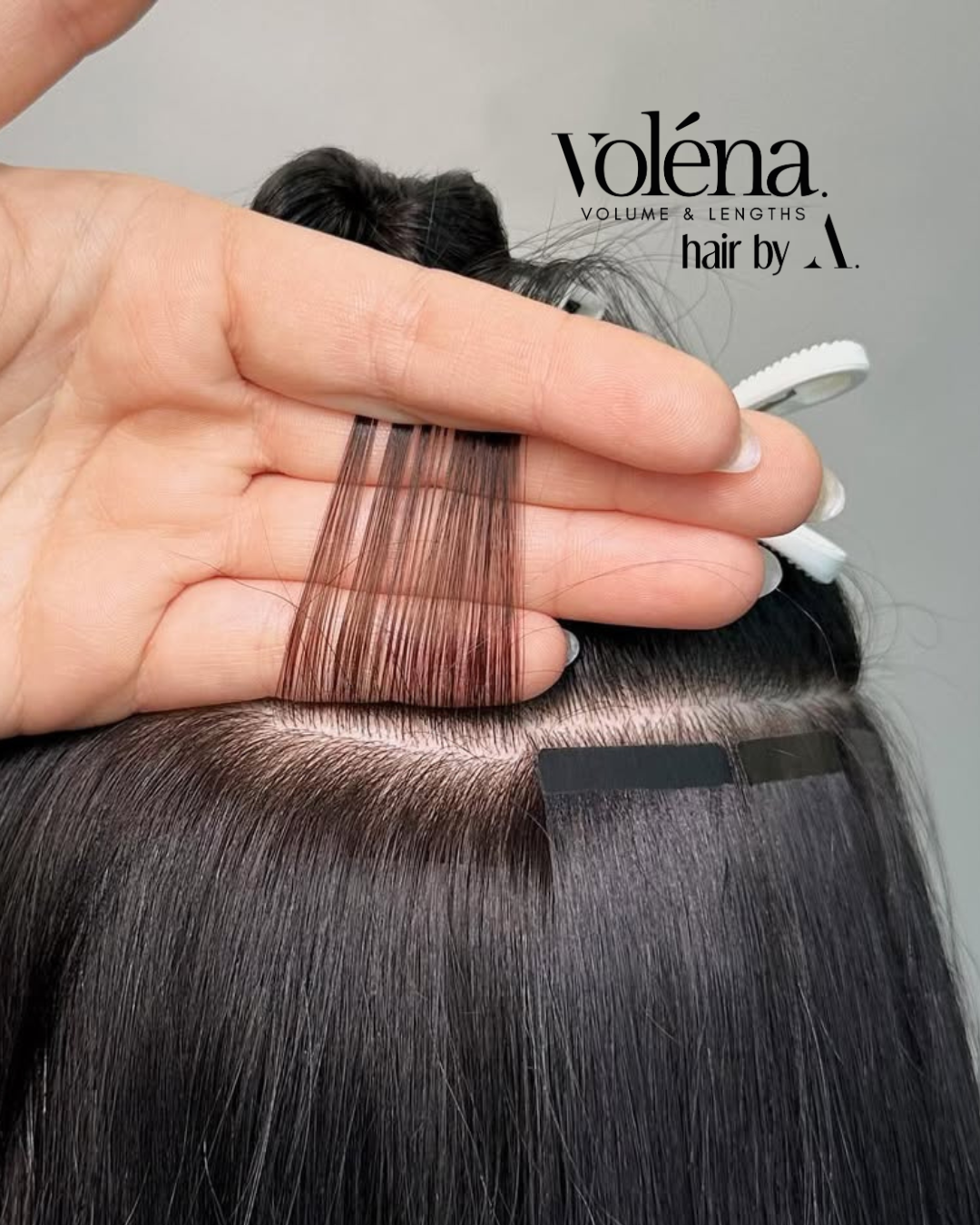 Einarbeitung der Tape Extensions im Salon Beleco