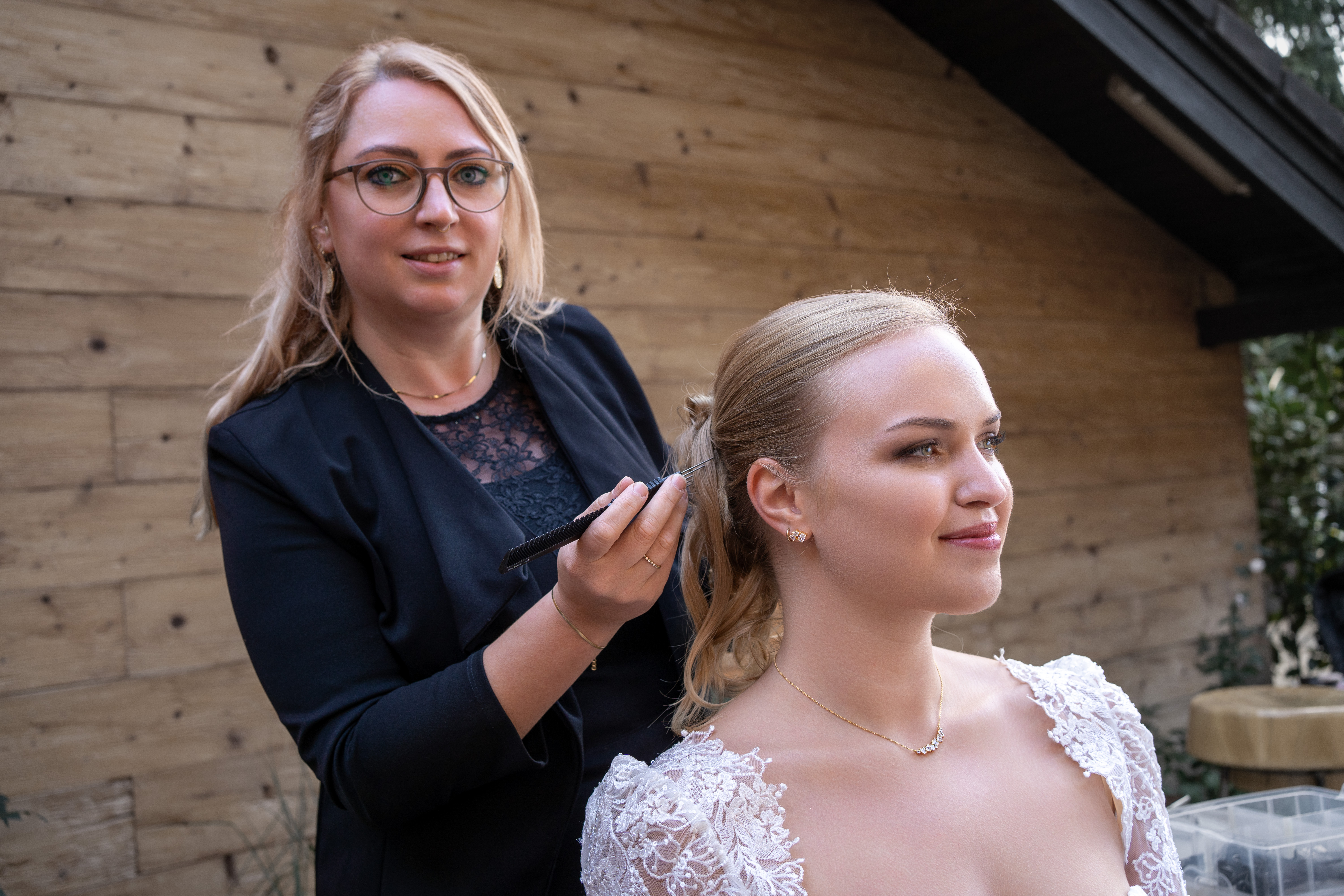 Christiane beim Braut Make-up