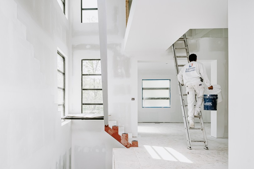 Painter working painting contractor Winnipeg MB