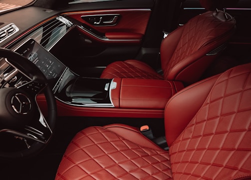 Recon Interior details