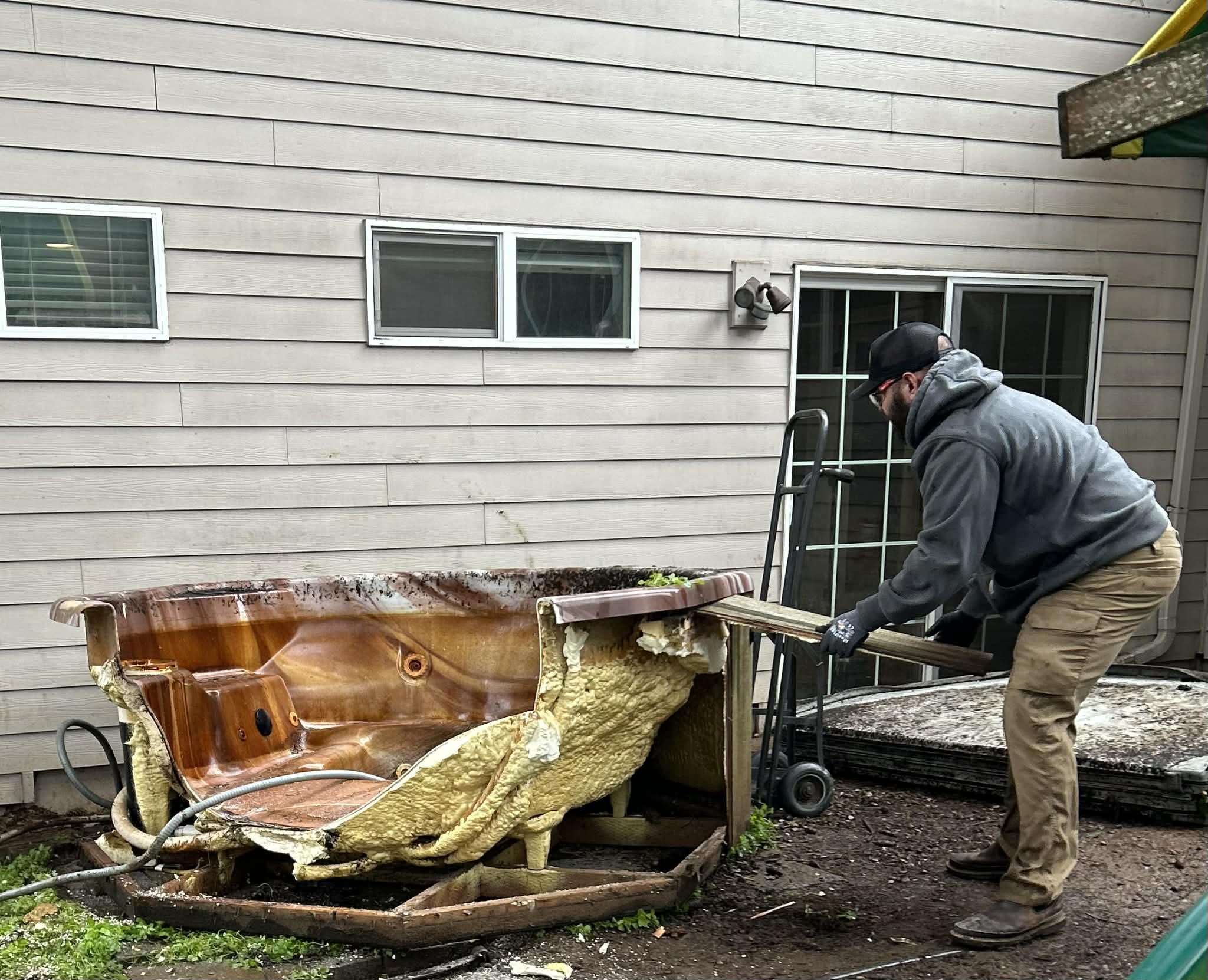 Dismantling a hot tub for removal in Salem OR