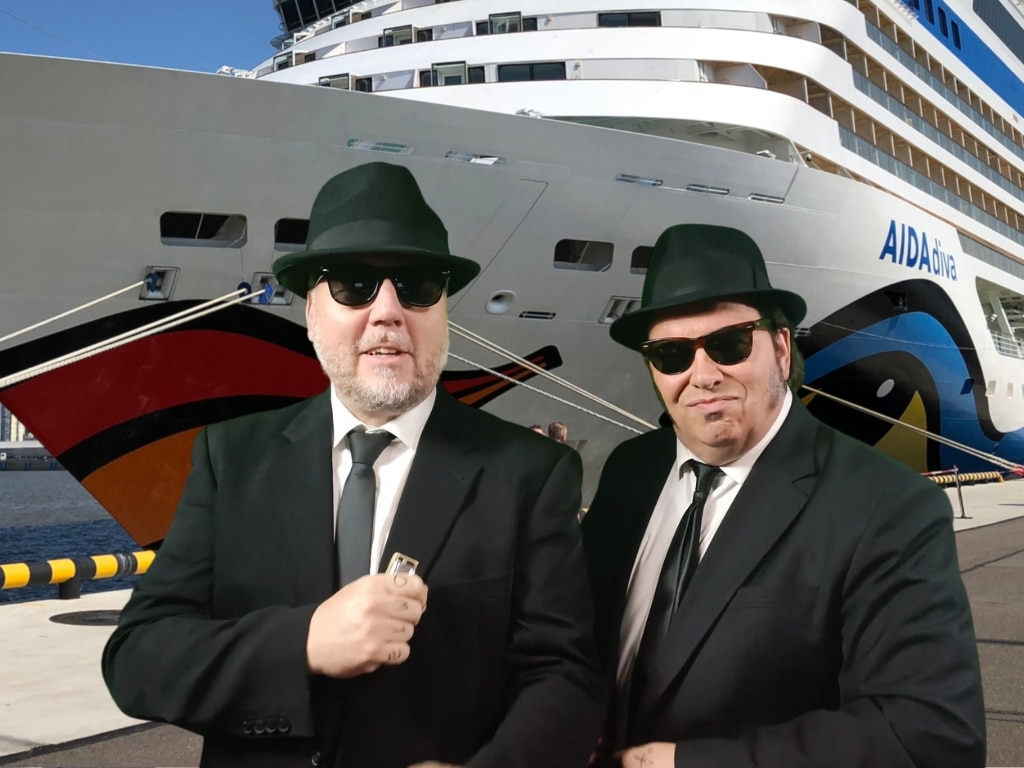 Big Blue Themenabend mit Live-Gesang für Resortgäste