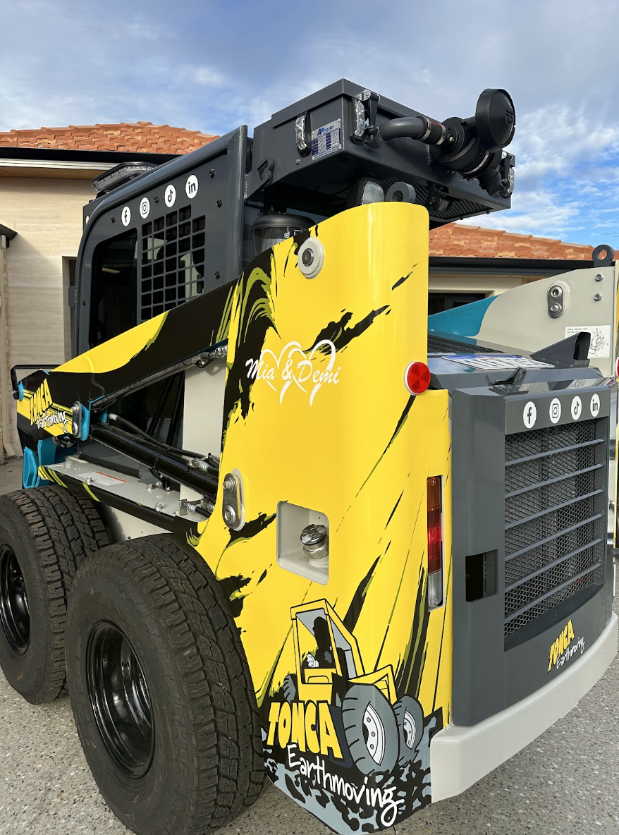 Tonca Earthmoving Side