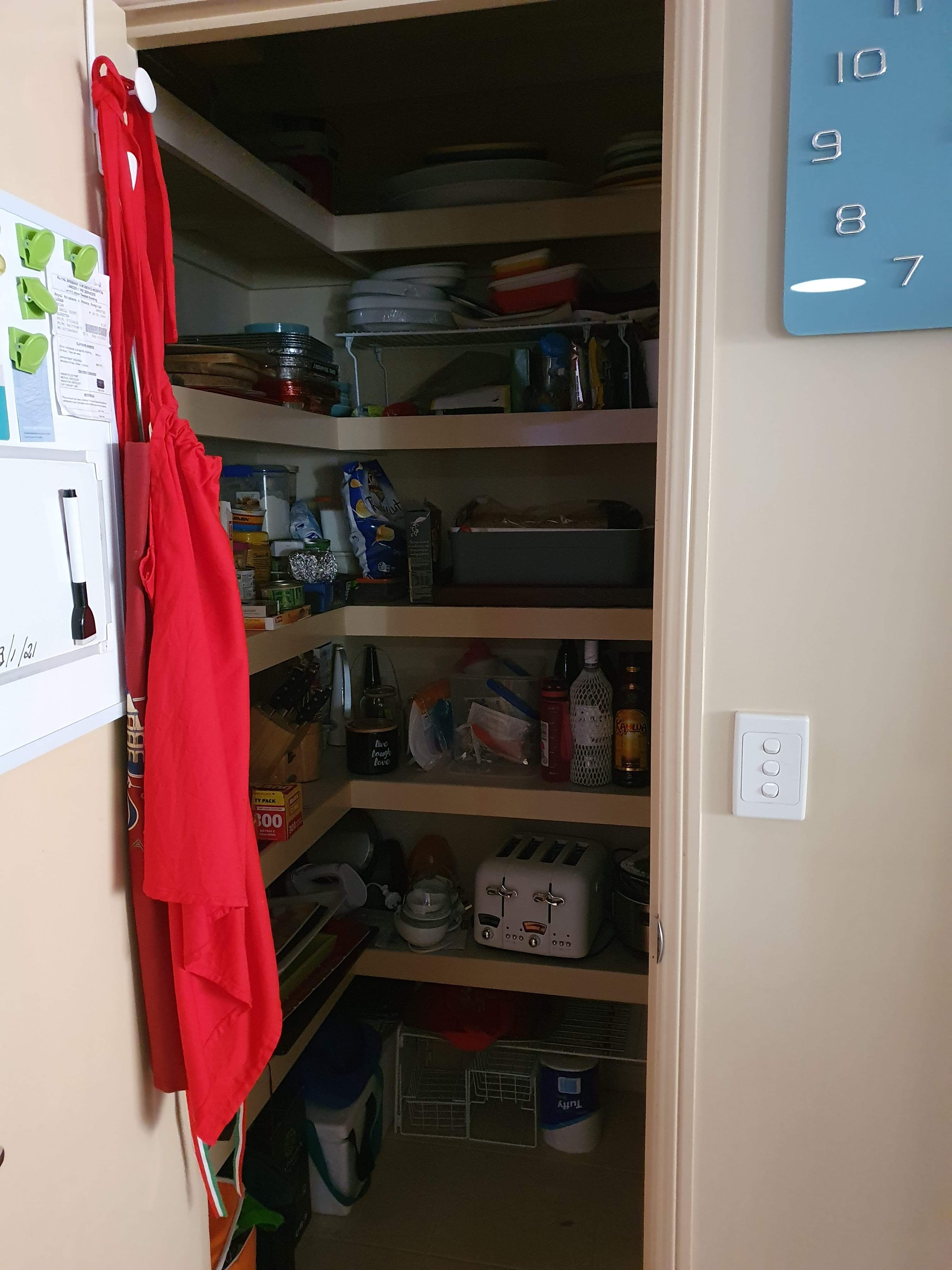Dim pantry before Redilight