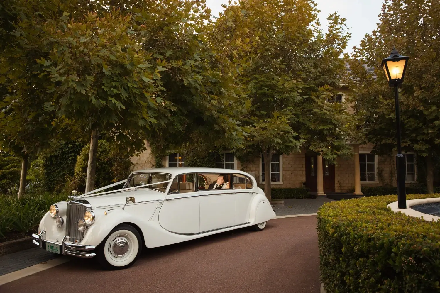 7-Seater Jaguar Mk5 Limousine vintage wedding car