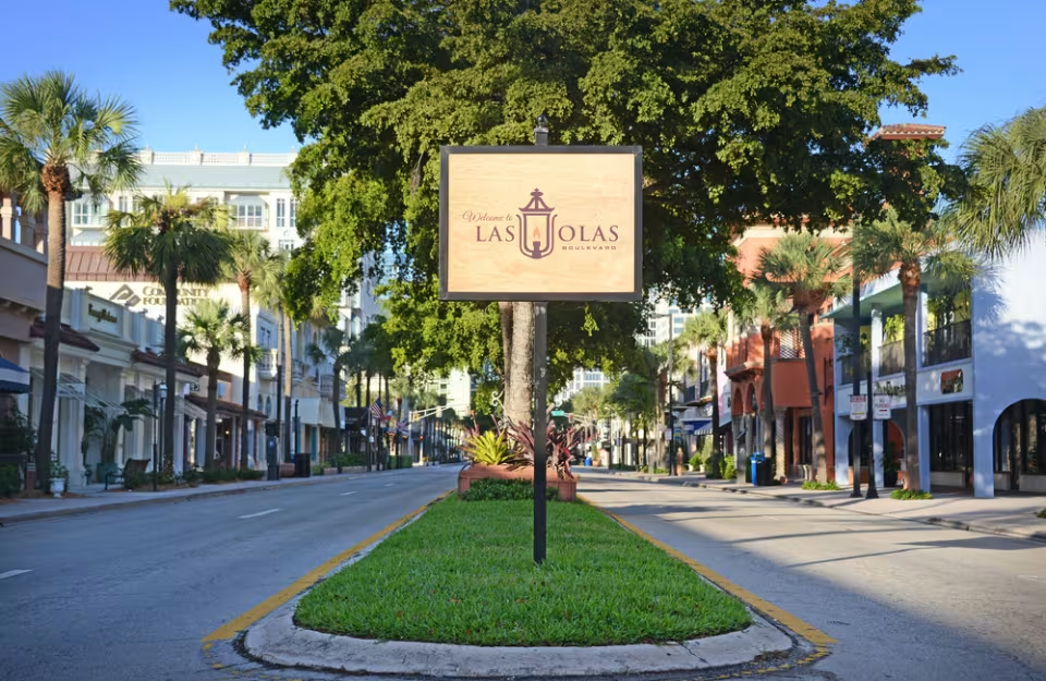 Las Olas Blvd