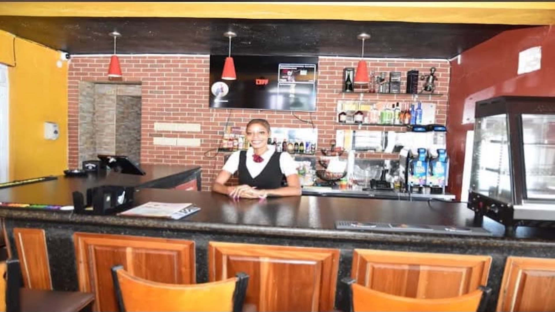 Sports Bar at Gempie's Gazebo