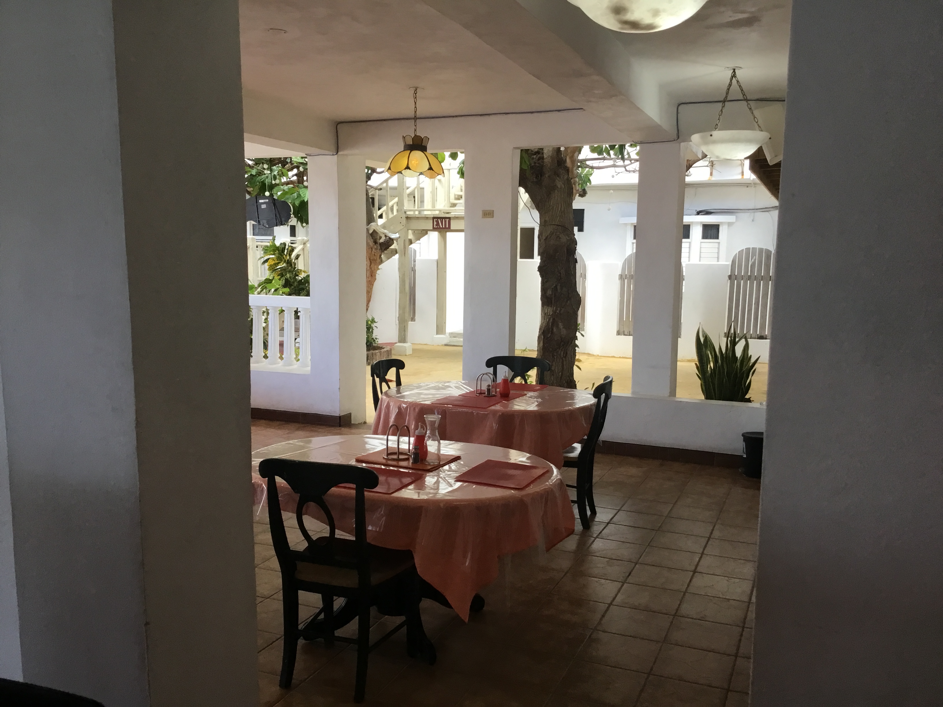 Gempie's Gazebo open-air dining terrace