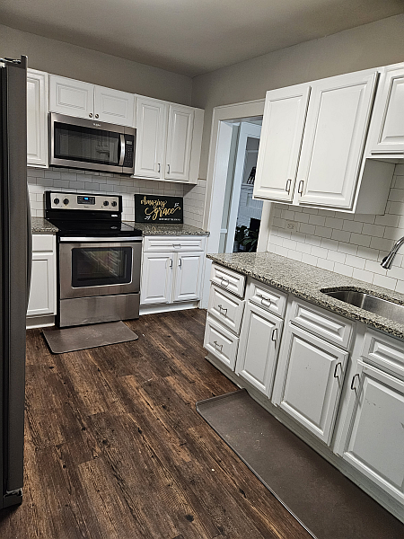 Fully Equipped Modern Kitchen