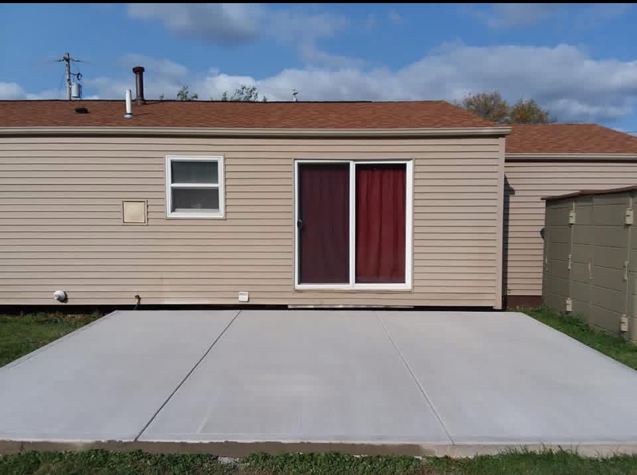 Backyard Concrete Patio