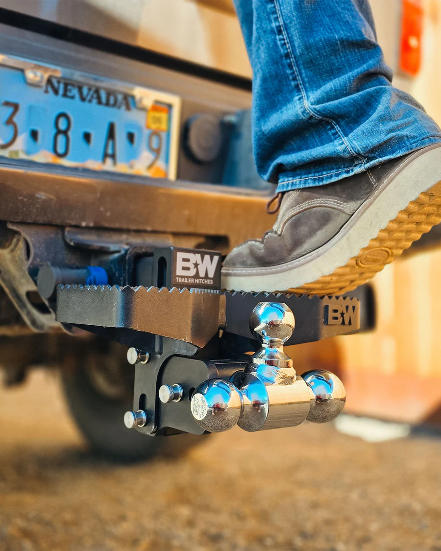 B&W Heavy Duty Adjustable Trailer Hitch Installed in Lafayette LA