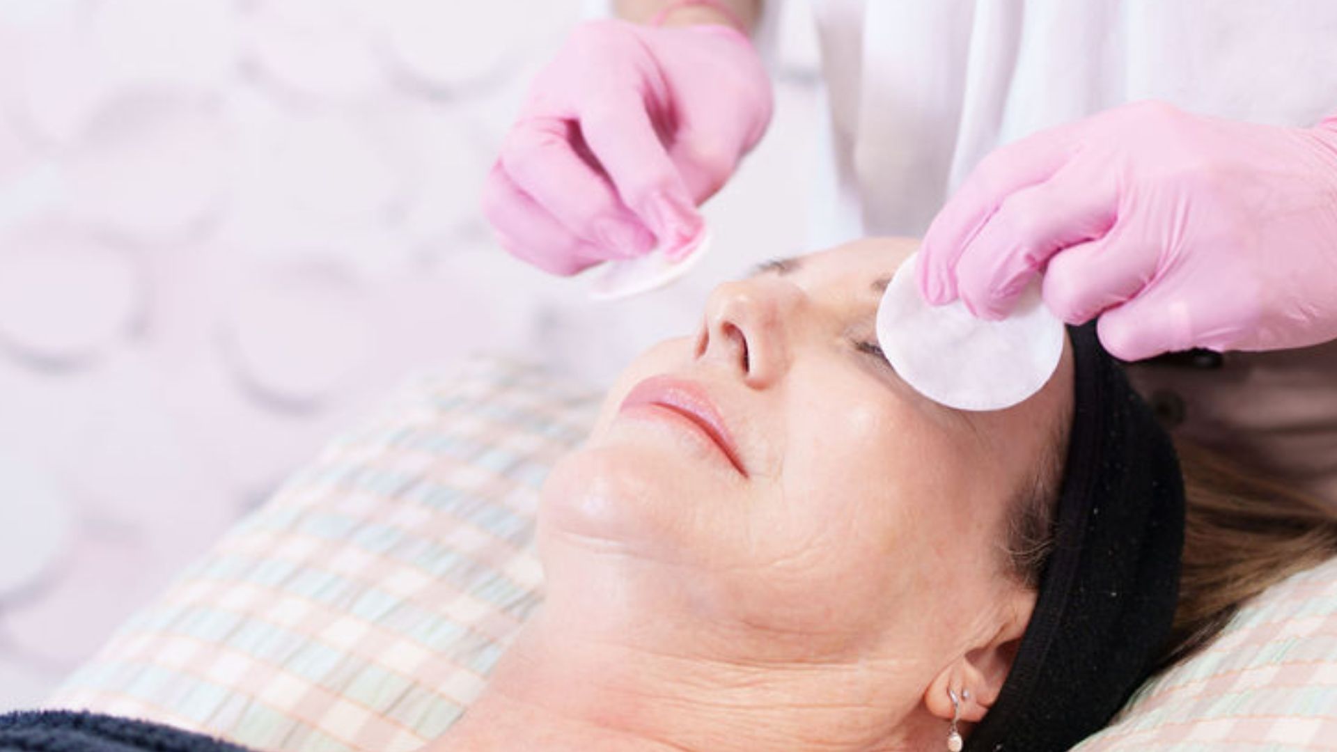 Skin treatment in Busselton clinic