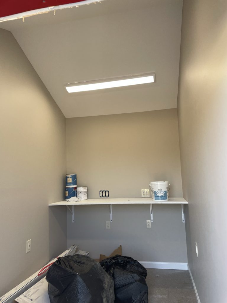 105.1FM The Wolf TN 4