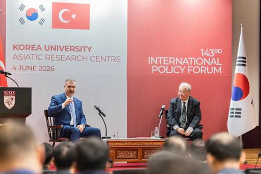 Panel discussion at an international policy forum covering Turkey-Korea relations