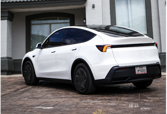 Tesla Model Y 2