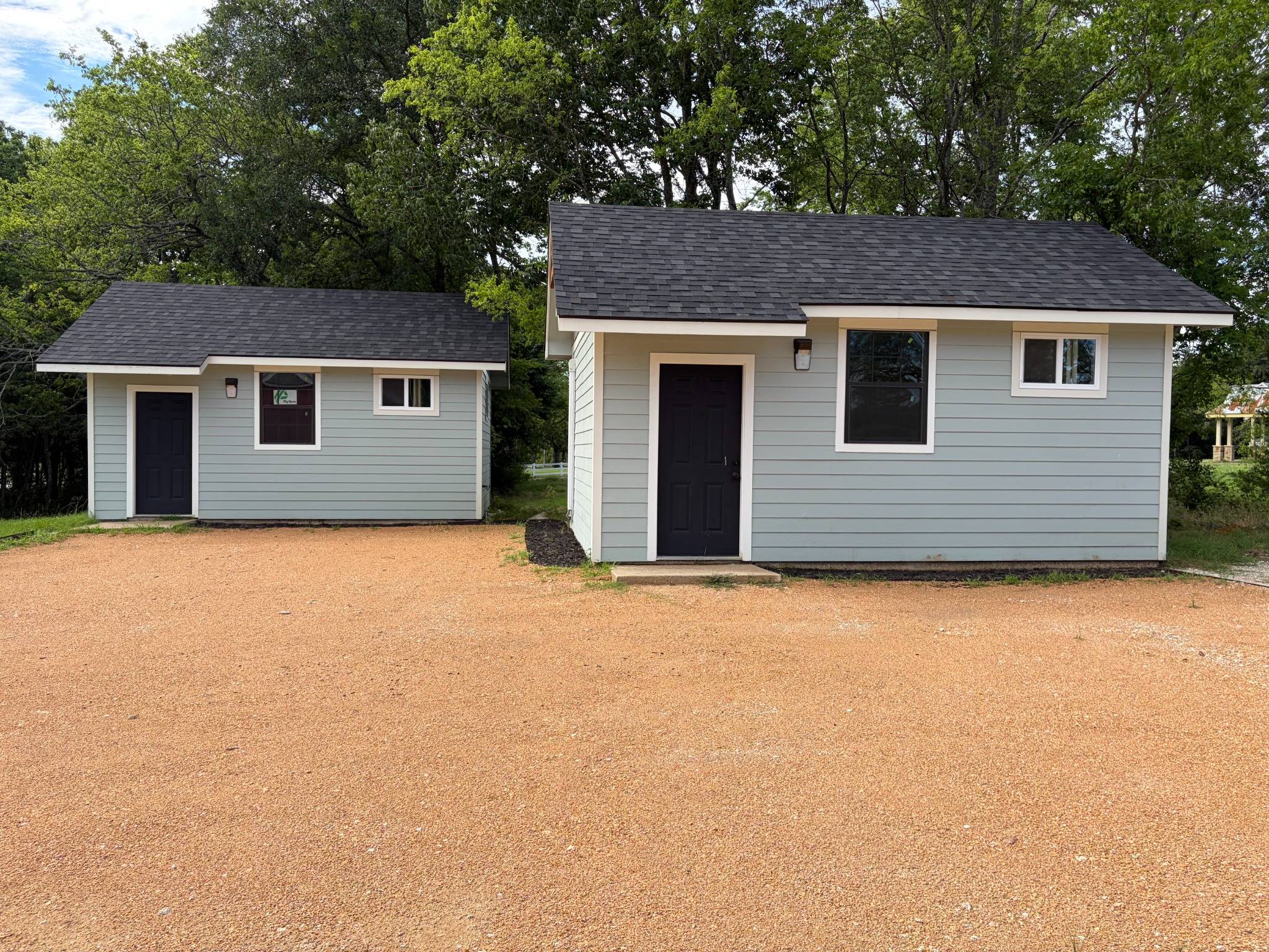 Twin Cabins Exterior